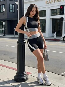 Easithlete Setelan Dua Potong Wanita: Atasan Tank Top Pendek dan Celana Pendek dengan Panel Motif Blok Warna, Cocok untuk Berolahraga Berkuda, Lari, dan Gym. - Dark Grey - View 8