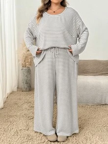 SHEIN CURVE+ 大尺碼條紋長袖上衣與長褲兩件套，休閒度假穿搭，女款秋季休閒套裝 - 杏色 - 查看 5