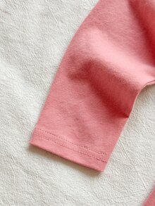 SHEIN Vintaside Kids 2件組幼女運動衫長褲套裝，甜美白色與灰粉色花卉印花，羅紋長袖圓領加厚抓絨，適合派對、冬季假期與聖誕節 - 粉色 - 查看 6
