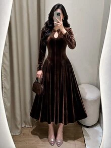 NOVVYNE Women Velvet Keyhole Neck Long Sleeve Midi Dress Gold Decor Button Fitted Waist Flared Hem Quiet Luxury Fall Evening Party Dress - Coffee Brown - View 7