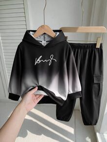 SHEIN 小男孩休閒極簡寬鬆運動連帽衛衣兩件套，經典時尚漸層塗鴉拼接分色圖案，長袖，適合秋冬穿著 - 彩色 - 查看 4