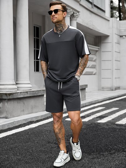 Manfinity CasualCool طقم تيشيرت فضفاض وشورت بخصر رباط للرجال، للصيف، للرياضة والاستخدام اليومي والتنقل، مع تباين في الخط الجانبي
