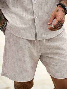 Manfinity CasualCool Men's Beige Summer Casual Vacation Short Sleeve Shirt And Elastic Waist Shorts Set,Solid Color Striped Textured Old Money Style Outfits For Travel - Khaki - View 4