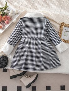 SHEIN فتاة صغيرة ملابس كاجوال من مزيج الصوف مع ياقة من الفرو الصناعي وتصميم مربعات منسوجة مع رقعات - أبيض وأسود - مشاهدة 3