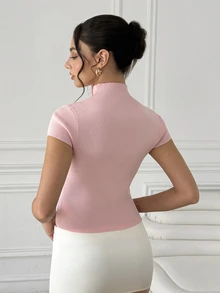 SHEIN Sweater Rajut Lengan Pendek Warna Beige untuk Wanita dengan Kerah Tegak dan Kancing Samping, Gaya Komuter Minimalis, Atasan Dalaman Musim Gugur/Dingin, Cocok untuk Kerja, Kencan, dan Pakaian Sehari-hari - Berwarna merah muda - View 2