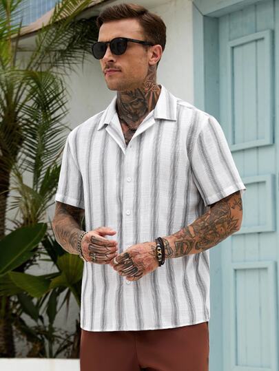 Manfinity Homme Men's White Casual Striped Short Sleeve Button Up Shirt,Summer Vacation Holiday Resort Wear,Vertical Stripe Pattern Lightweight Spread Collar Top