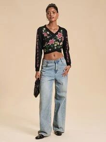 Travachic Sweater Wanita Model Crop dengan Motif Bunga dan Lengan Panjang Silang - Hitam - View 4
