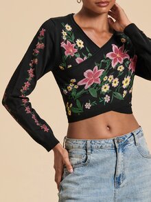 Travachic Sweater Wanita Model Crop dengan Motif Bunga dan Lengan Panjang Silang - Hitam - View 5