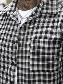 Manfinity CasualCool 男士格紋單排扣休閒通勤短袖襯衫 - 黑與白 - 查看 4