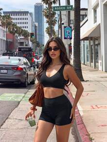 SHEIN Sports 3件套女士纯色休闲运动瑜伽健身拉链外套、背心和短裤套装 - 黑色 - 查看 5