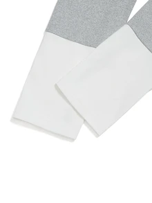 GlowEve Kaos Wanita Musim Semi/Gugur, Leher Bulat Besar, Patchwork, Trim Warna Kontras, Manset Patchwork 2 in 1, Pinggang Pas, Potongan Pendek, Hem Melengkung, Putih - Grey - View 6