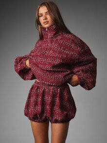 MISSGUIDED شورتات قصيرة من التويد بنقشة مربعات مع حافة فقاعية وخصر مطاطي وحافة مجمعة، أسلوب احتفالي لحفلات العطلات في فصل الخريف والشتاء - الأحمر - مشاهدة 1