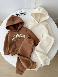 SHEIN 4件組幼兒男童連帽褲裝套裝 英倫風可愛棕色奶油熊字母印花長袖連帽加厚款 適合假期戶外冬季聖誕萬聖節運動 - 彩色 - 查看 10