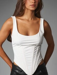 MISSGUIDED ملابس علوية كورست قصيرة بدون أكمام بياقة واسعة مع تفاصيل لوحة العظام وإغلاق برباط خلفي، أسلوب حفلات ومهرجانات صيفية - أبيض - مشاهدة 4
