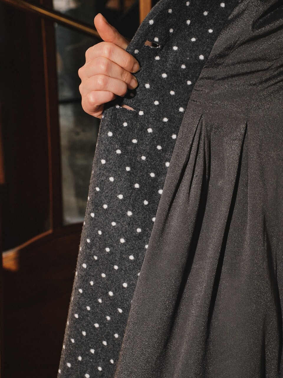 Autumn/Winter New Vintage Grey & White Polka Dot Elegant Casual Versatile Long Sleeve Cinched Cinched Waist Long Overcoat For Women