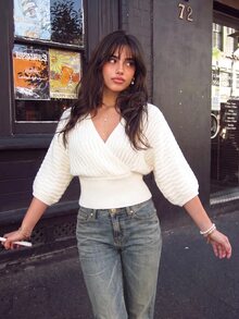 Sweetina Sweater Rajut Leher V Lengan Kelelawar Gaya Vintage Kasual untuk Wanita - Putih - View 3