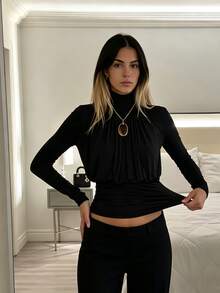 SHEIN Camiseta de cuello alto con mangas raglán fruncidas - Negro - Ver 6
