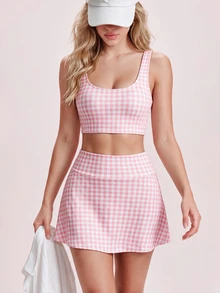 SHEIN Sovereign Charm Set Atasan Tank Crop Kotak-Kotak dan Rok Celana Olahraga Wanita Lucu untuk Gym dan Workout Musim Panas Warna Pink dan Putih - Berwarna merah muda - View 2