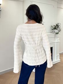Modelyn Blus Kasual Wanita Warna Polos Leher Bulat Lengan Mengembang dengan Hiasan Rumbai - Aprikot - View 7