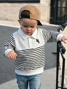 SHEIN 小男孩騎士條紋印花長袖休閒 Polo 衫，適合假期、生日、開學第一天、兒童婚禮賓客穿著 - 黑與白 - 查看 1