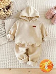 SHEIN 2pcs/Set Pakaian Musim Gugur Anak Perempuan Pakaian Musim Dingin Anak Perempuan Set Kasual Hoodie dan Celana Olahraga dengan Motif Huruf - Aprikot - View 2