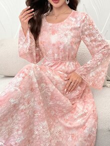 Yasmyna Gaun Muslim Lengan Panjang Berenda dengan Bordir Bunga Warna Merah Muda Fuchsia dan Pinggang Mengembang, Elegan untuk Pernikahan Musim Dingin - Berwarna merah muda - View 4