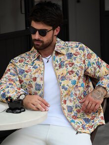 Manfinity CasualCool Jaket Jacquard Bermotif Vintage Kasual Gaya Jalanan Musim Gugur untuk Pria Warna Beige - MultiWarna - View 1