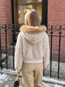 SHEIN Sparklyn 女童時尚連帽米白色愛心提花雙面抓絨長袖短版外套，適合秋冬春季派對、學校、運動穿著 - 卡其色 - 查看 2