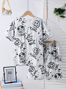 SHEIN 2件組青少年男孩上衣與短褲套裝，灰色花卉短袖襯衫搭配汽車與卡車印花，花卉短褲，居家穿著 - 灰色 - 查看 4