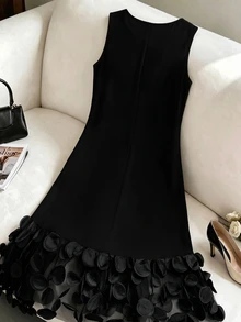 GlowEve CURVE Plus Size Elegant Fashionable Versatile 3D Floral Patchwork Dress For Women - Black - View 2