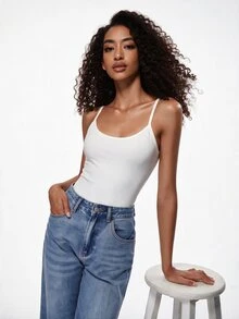 SHEIN BASICS 女款純色極簡百搭細肩帶背心上衣，適合日常穿著 - 白色 - 查看 4