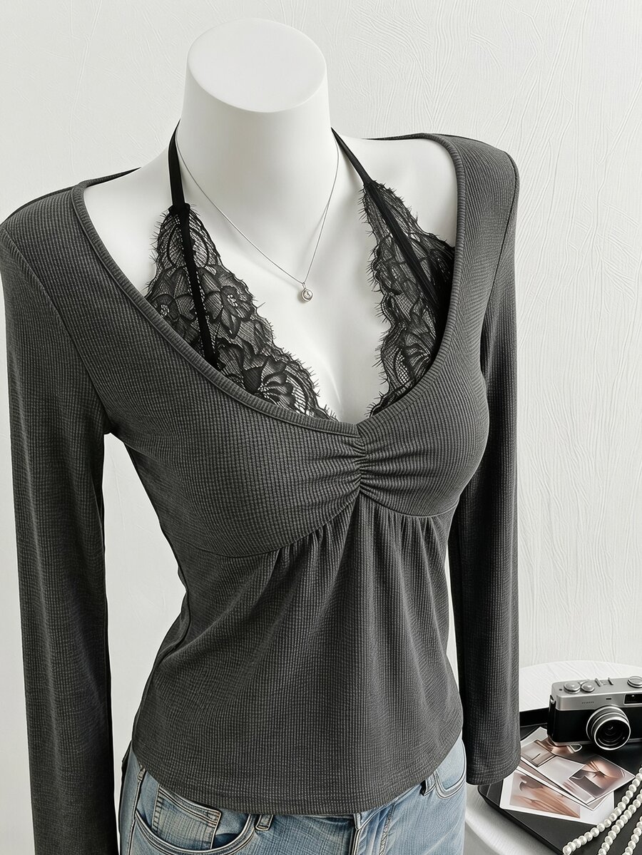 SHEIN Sparklyn 1 Buah Kaos Remaja Perempuan Warna Abu-abu Gelap dengan Garis Leher Berbentuk Hati, Desain Menonjolkan Tulang Selangka yang Indah, dan Pinggang Berkerut untuk Menutupi Perut - Dark Grey - View 1