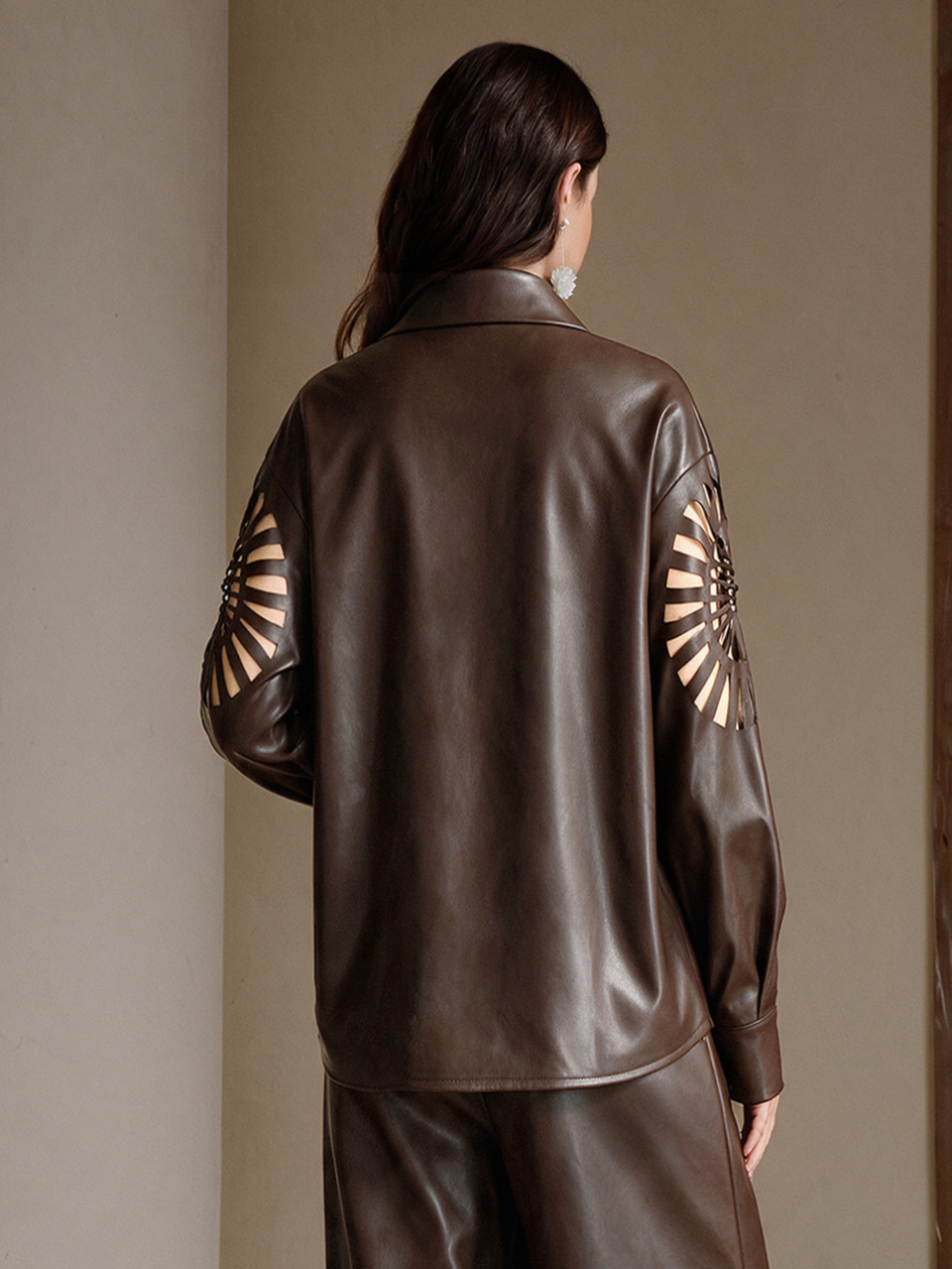 Women's Autumn Coffee Brown Elegant Old Money Style Hollow Out Long Sleeve Open Front Loose Blouse, Urban Modern