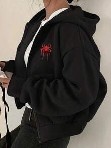 SHEIN Sparklyn 青少年女孩休閒連帽拉鍊夾克，粉色蜘蛛印花裝飾，寬鬆落肩版型附口袋設計，舒適親膚針織面料，適合日常上學與外出穿搭的多功能外套，甜美街頭風連帽上衣，春秋實穿長袖上衣，簡約黑色百搭款，時尚休閒夾克 - 黑色 - 查看 1