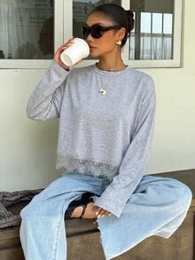 Muchica 女款休閒舒適圓領淺灰色下擺對比蕾絲長袖針織T恤，秋冬款 - 淺灰色 - 查看 5