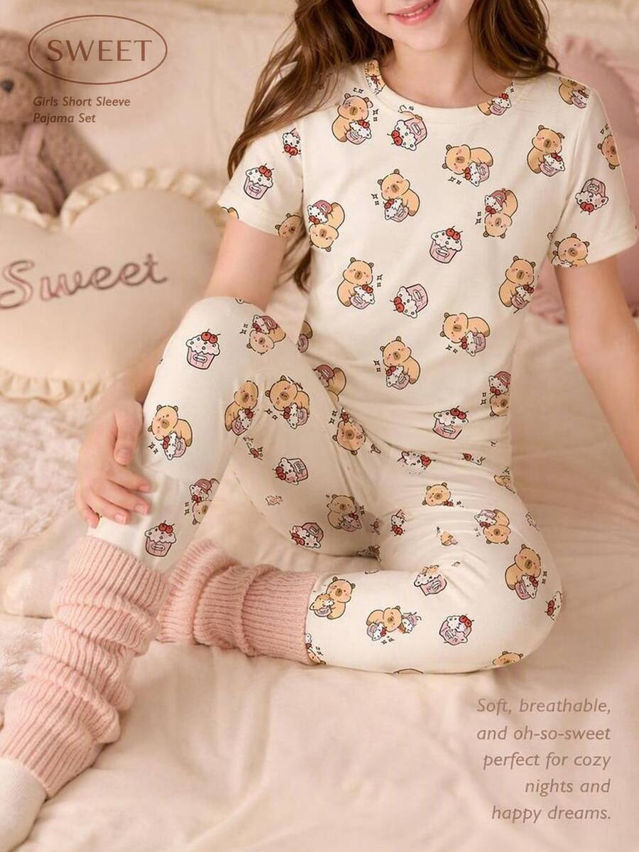米色 Sweet Dreams 系列可愛水豚圖案女童長袖長褲睡衣套裝,舒適休閒居家服,適合秋冬穿著,女童秋季服飾,貼身剪裁 - 彩色 - 查看 1
