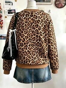 Lalippa Women Crew Neck Long‑Sleeve Sweatshirt, All‑Over Leopard Print With 3D Realistic Leopard Head Graphic, Ribbed Cuff Hem Drop Shoulder Loose Pullover - Black - View 2