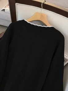GlowEve CURVE Plus Size Elegant Colorblock Wavy Edge Long Sleeve Cardigan - Black and White - View 8