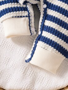 SHEIN 新生兒嬰兒男童女童連身衣 可愛藍白條紋熊貼布 長袖圓領連身褲 羅紋針織 秋冬款 親子套裝 - 淺藍色 - 查看 8