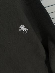 SHEIN 1件青少年女孩時尚露肩寬鬆慵懶黑色馬刺繡圖案灰色蝙蝠袖短版套頭毛衣，正厚度，整齊下擺，緊口袖口，細膩質感，舒適貼身，純色簡約百搭，適合日常穿著、上學、購物、派對、居家等場合，秋冬穿搭 - 黑色 - 查看 3