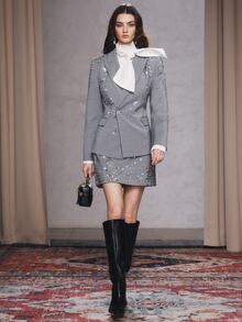 Anewsta Setelan Blazer dan Rok 2 Potong Elegan untuk Wanita dengan Hiasan Manik-Manik dan Rhinestone Buatan Tangan - Grey - View 4
