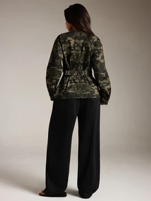 Athîral Denim Women's Relaxed Fit Olive Green Washed Denim Top,V-Neck,Button Front,Chest Pocket,Camo Print,Fall Utility Streetwear Casual,Daily Outings Everyday - Army Green - View 3