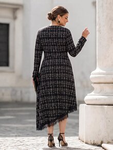 Chikora Plus Size Women's Round Neck Long Sleeve Contrast Lace Hem Plaid Elegant Dress - Black and White - View 3