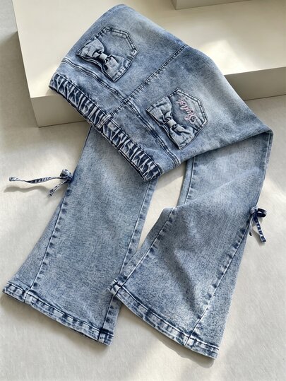 SHEIN Girls' Denim Jeans, Autumn New Arrival, Vintage Light Blue Washed, Playful English Embroidery, Flare Leg Slim Fit, Made Of Lightweight Soft Denim Fabric, Essential For Fashionable Girls, Suitable For All Seasons, Daily Wear, Photo, Shopping, Outings, And More Scenarios, 2026 New Arrival Girls' Denim Jeans