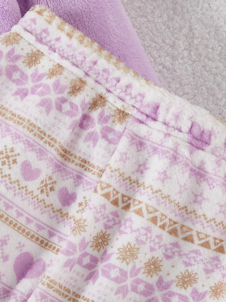 SHEIN Playful Pals Setelan Pakaian Santai Bayi Perempuan Musim Gugur/Dingin Natal Dua Sisi Bahan Flanel Tebal Berlapis Termal untuk Balita Perempuan, Atasan Ungu Bordir Kelinci Lucu dengan Celana Panjang Motif Geometris Hati dan Suasana Liburan Natal, 2 Potong - Purple - View 3