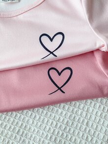 SHEIN 秋冬女童幼兒4件套，粉色可愛愛心印花，領口/袖口/下擺波浪邊，柔軟舒適緊身高彈薄款長袖長褲居家服，貼身剪裁 - 粉色 - 查看 6