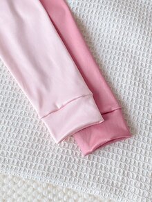 SHEIN 秋冬女童幼兒4件套，粉色可愛愛心印花，領口/袖口/下擺波浪邊，柔軟舒適緊身高彈薄款長袖長褲居家服，貼身剪裁 - 粉色 - 查看 4
