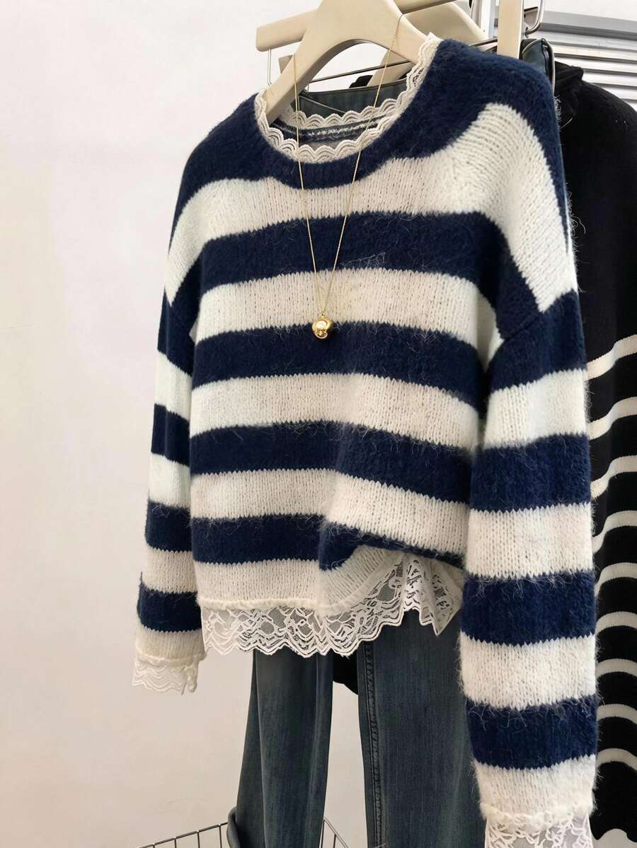 Comfortcana Sweater Wanita Motif Garis-Garis Blok Warna dengan Hiasan Renda dan Patchwork - MultiWarna - View 1