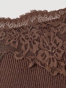SHEIN MOD Sweater Wanita untuk Liburan dengan Motif Renda dan Patchwork, Tali Bahu Tipis, dan Bahu Terbuka. - Coffee Brown - View 3