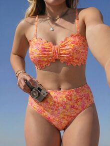 SHEIN Swim 大尺碼 2026 春夏熱銷新款清新羅紋數位印花性感比基尼兩件式泳衣，可拆卸胸墊杯、可拆卸可調節肩帶、平胸式上衣附花瓣飾品、傳統修身高腰三角泳褲 - 橘色 - 查看 4